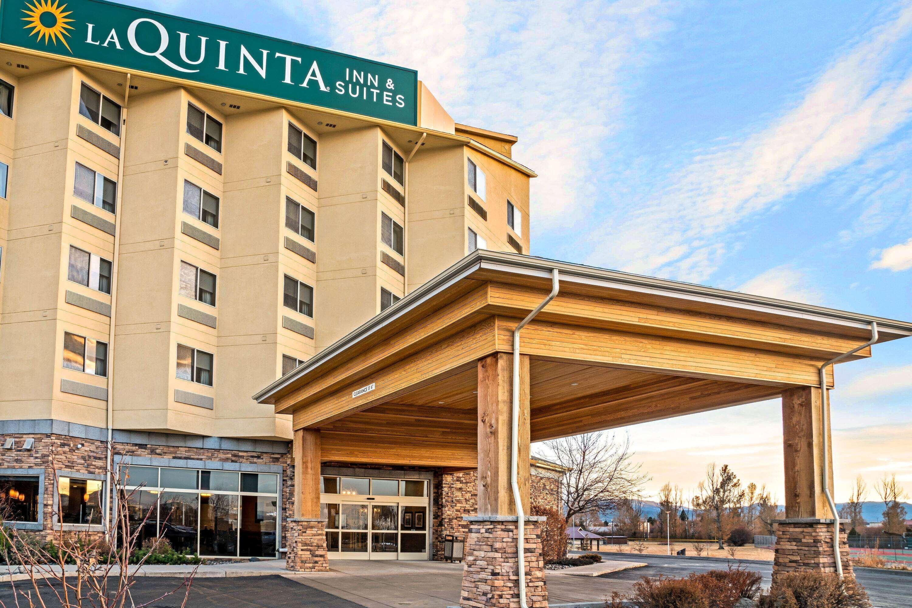 La Quinta By Wyndham Butte Hotel Exterior photo